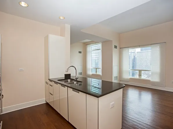250 E 49th St APT 23AB, New York, NY 10017