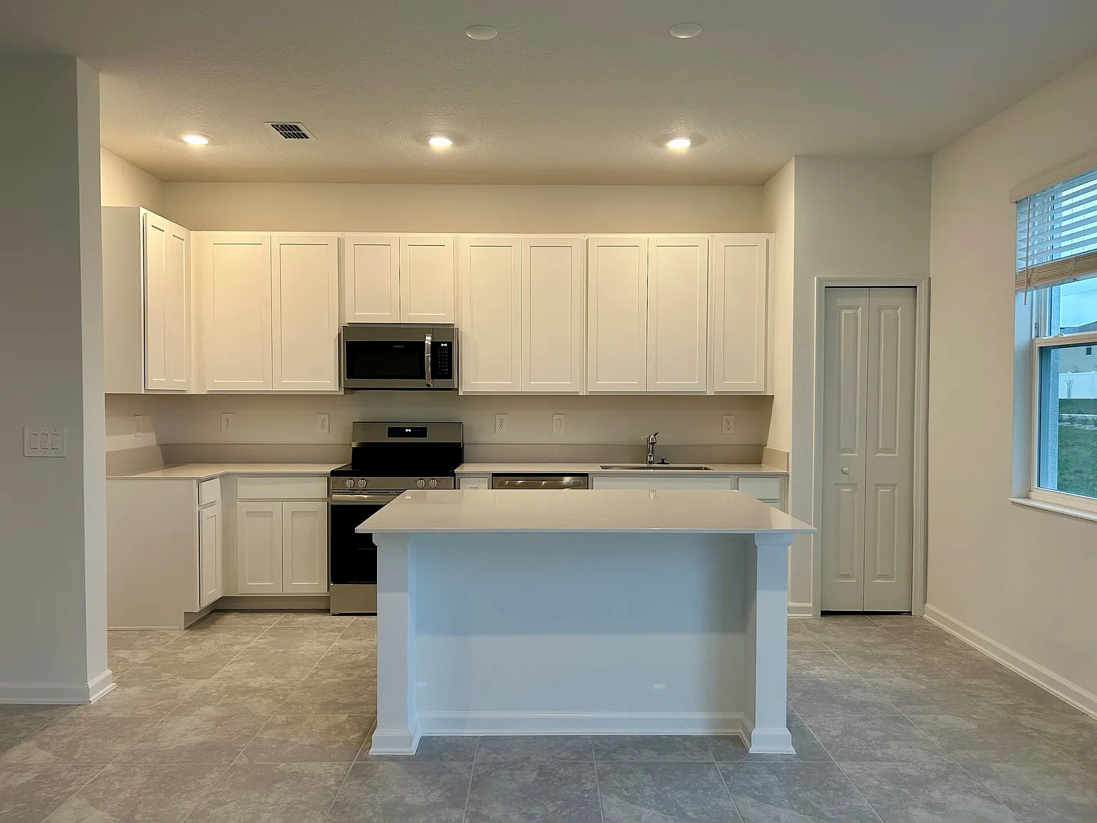 2943 Savoir Ave - 2943 — Photo 4