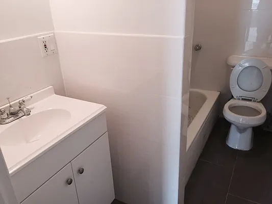 Rented by Premier Metro Realty Corp | media 29