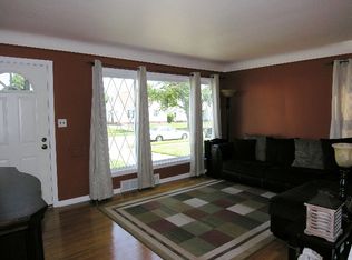 31918 Pendley Rd, Willowick, OH 44095