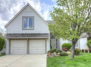 7814 W 118th St, Overland Park, KS 66210