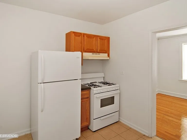 5800 W Iowa — Photo 14