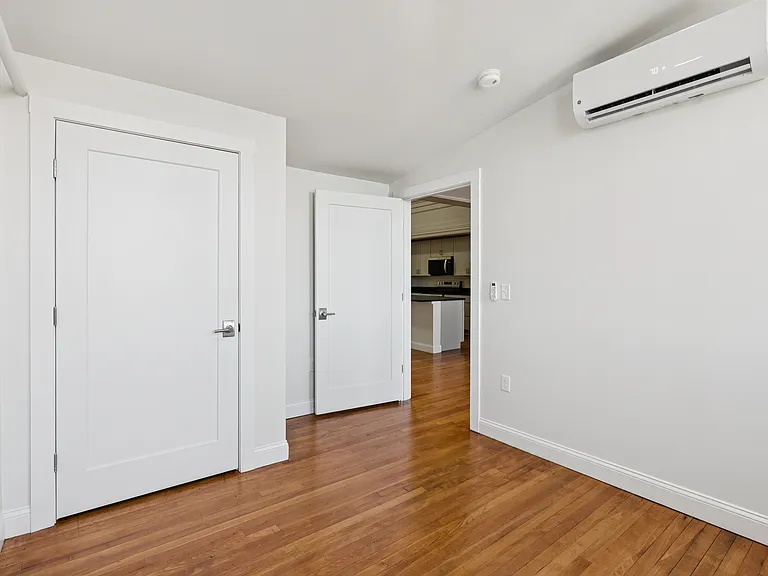 129 Main St #302 — Photo 14
