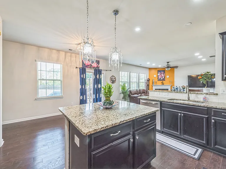 1012 Leland Dr — Photo 12
