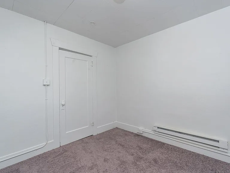 420 S 6th Ave — Photo 23
