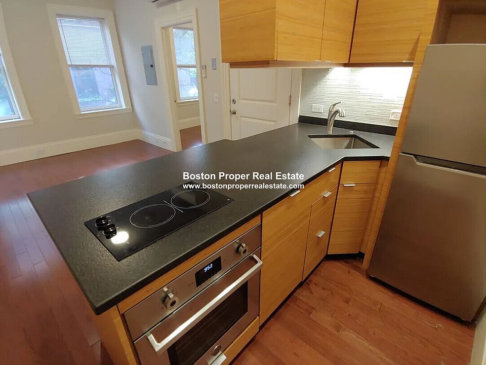 1st image of 98 Myrtle St APT 7