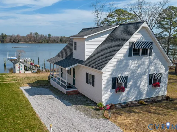 6411 Holly Trl, Gloucester, VA 23061