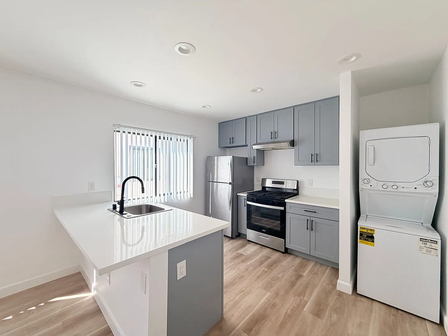 1583 West 29th St — Photo 2
