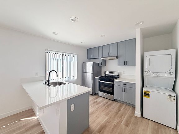2nd image of 1583 W 29th St #1587-1/2