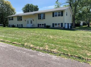 205 Georgia Pkwy, Washington, IL 61571