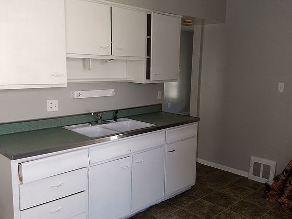 4th image of 4393 W 155th St