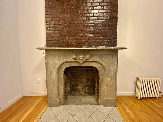 Rented by J PRESTON AND ASSOCIATES INC | media 24