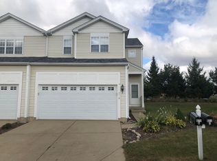 671 N Fieldcrest Dr #B, South Elgin, IL 60177