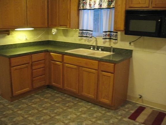 2nd image of 5977 Glenway Dr #A