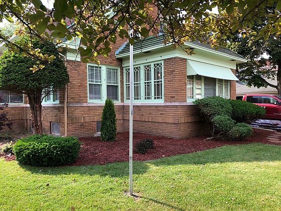 4th image of 113 E Losey St