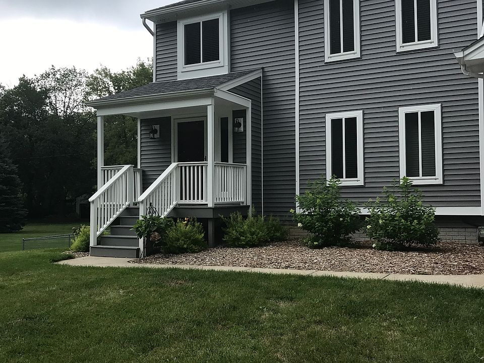 1st image of 927 Hidden Creek Dr