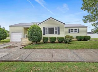 922 Pleasant St, Ironton, OH 45638