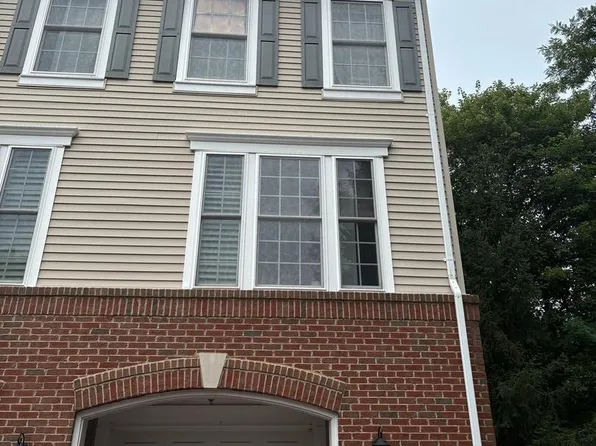 7064 Huntley Run Pl #102B, Alexandria, VA 22306
