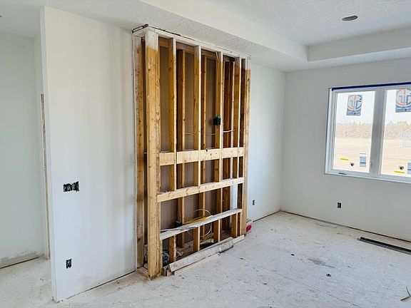 2nd image of 809 W S St