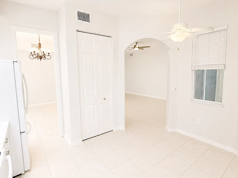 Kitchen/pantry