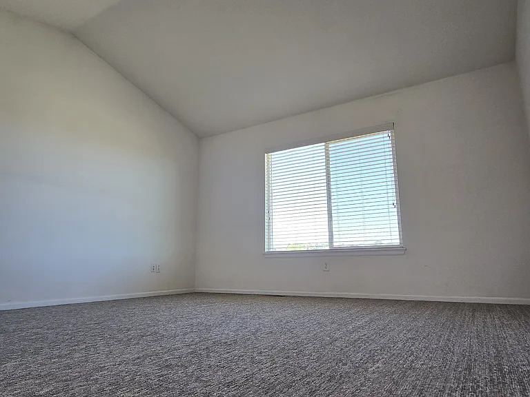 10239 Bentwood Cir — Photo 14