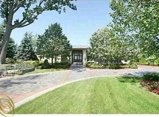 5357 Trillium Ct, Orchard Lake, MI