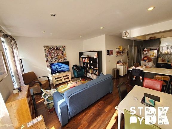 3rd image of 241A Madison St Floor 2