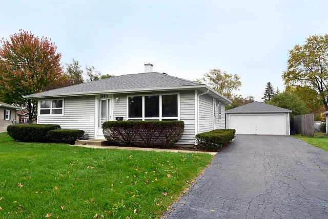 2803 Saint James St photo 1