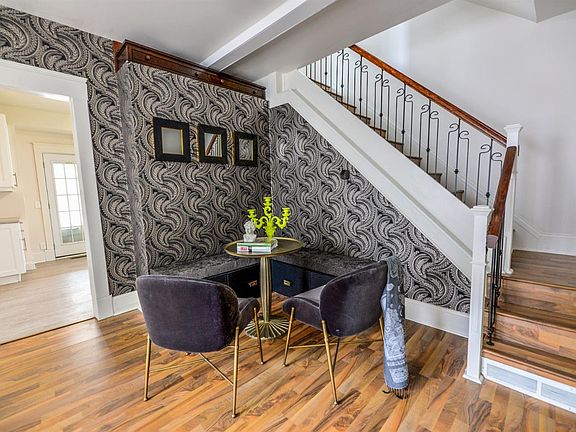 4th image of 431 Hanna Ave