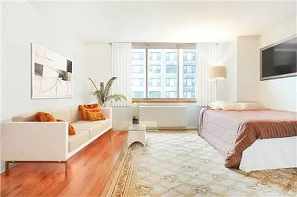 Rented by RELO REDAC INC. | media 10