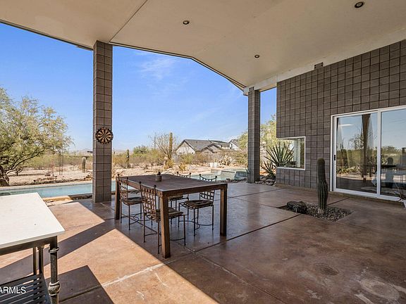 4th image of 3044 E SOUTH MOUNTAIN Avenue