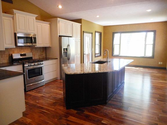 5th image of 10041 Golf Green Ct