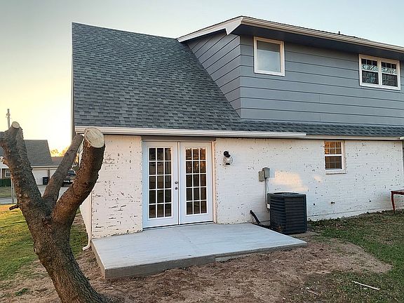 5th image of 703 Highlander Dr