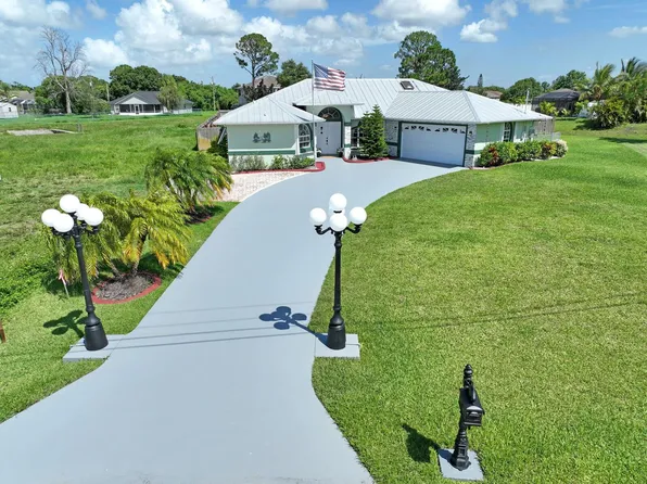 1402 SW Hackensack Avenue, Port St Lucie, FL 34953