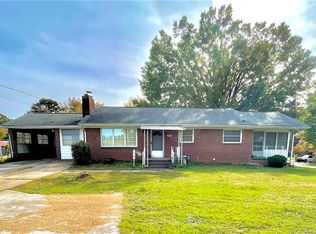 986 Grooms Rd, Reidsville, NC 27320