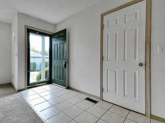 4th image of 5691 Blendonridge Dr