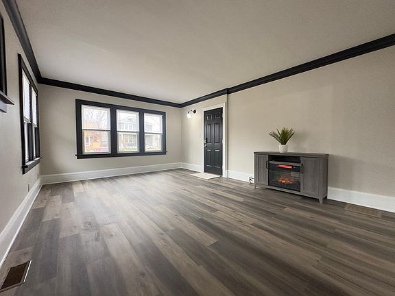 3rd image of 3949 25th Ave S