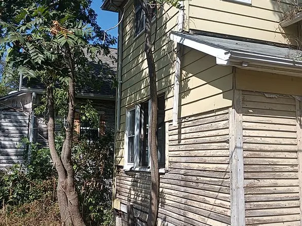 9591 American St, Detroit, MI 48204
