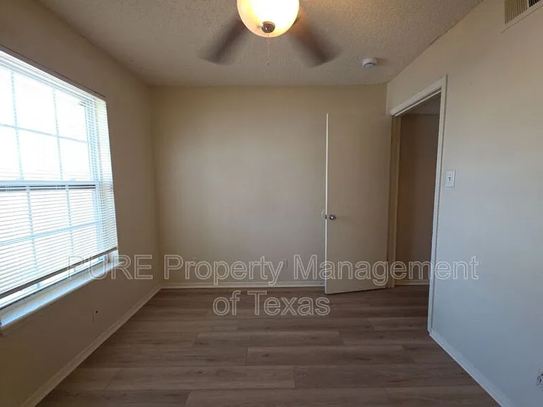 5808 Wellington Dr #3 — Photo 15