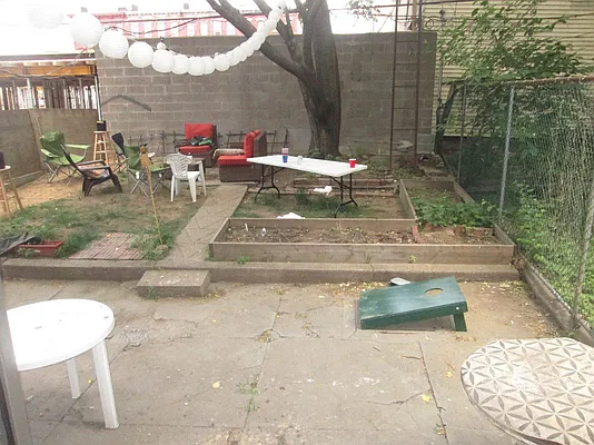 Rented by Nooklyn NYC LLC | media 45