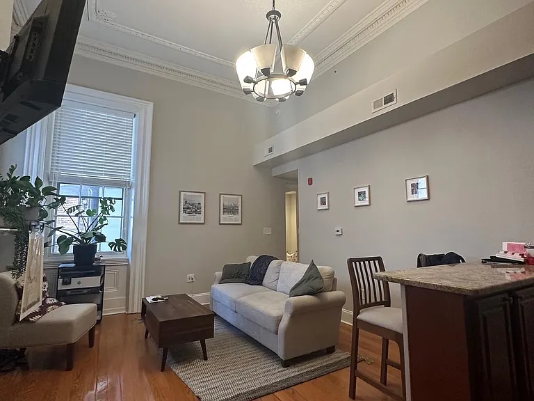 1014 Clinton St #1R — Photo 5