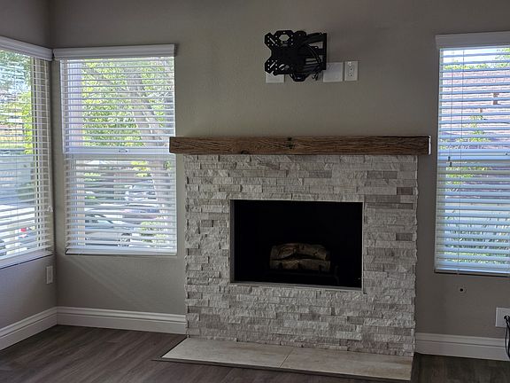 2nd image of 10650 Esmeraldas Dr
