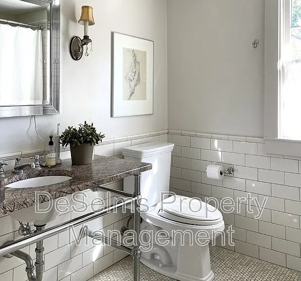704 Timber Ln — Photo 20