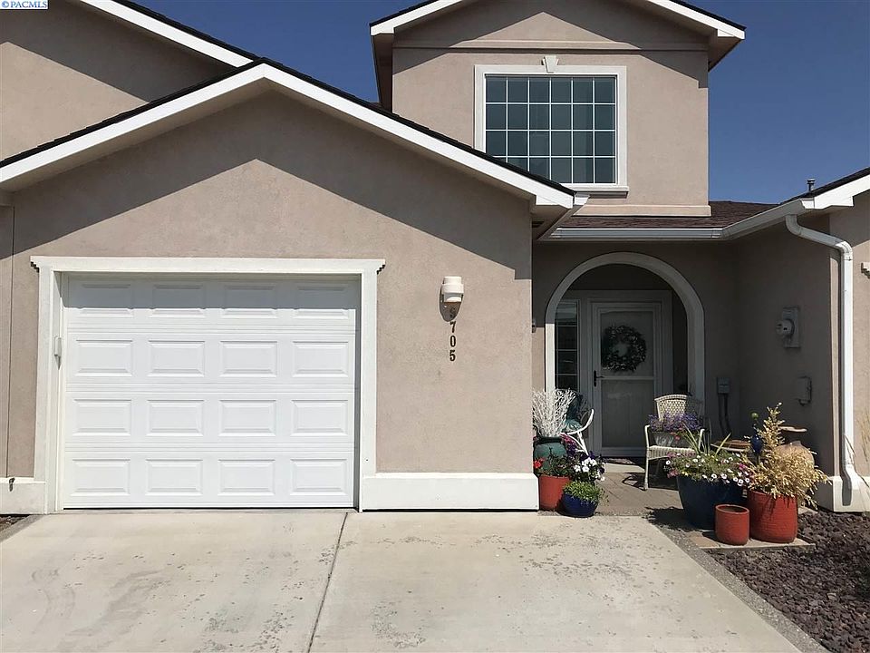1st image of 9705 Vincenzo Dr