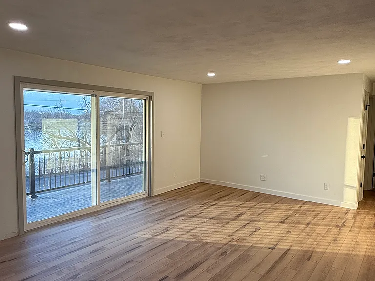 730 E Shore Dr #2 — Photo 3