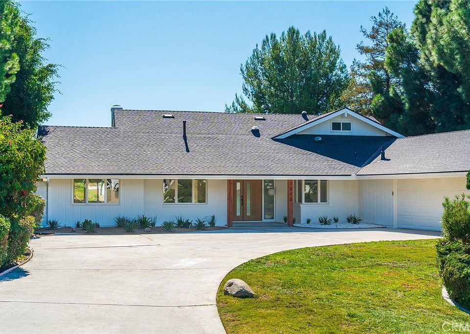 1st image of 1210 Anita Pl