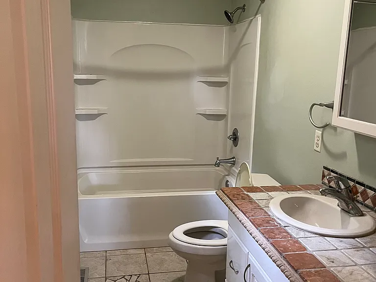150 Nancy Claire Ln — Photo 4