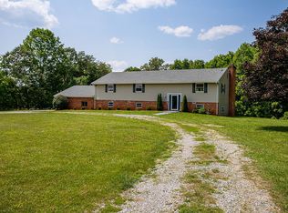 111 Scenic Dr, Vinton, VA 24179