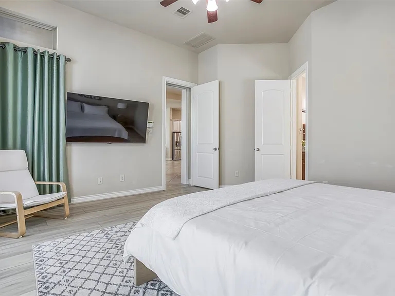 29114 Davenport Dr — Photo 22