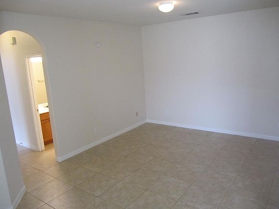 2nd image of 2812 Southampton Way APT B